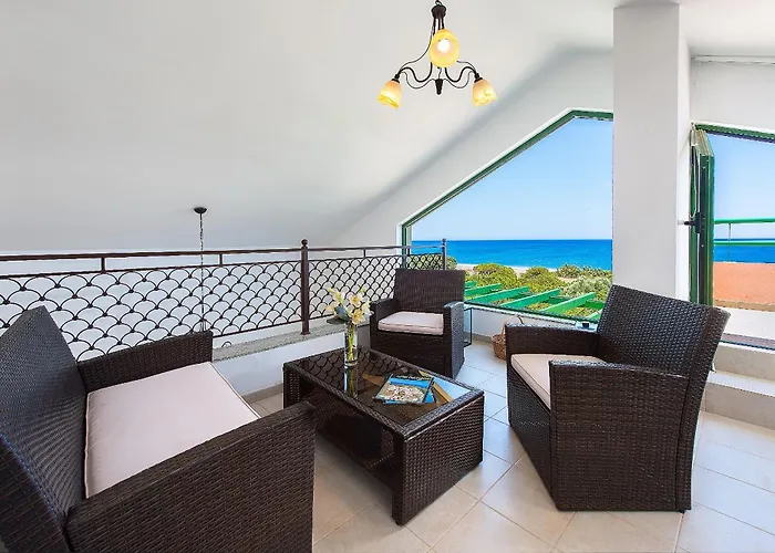 Villa Beachfront Seashell Superior Gennadi