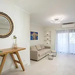 Beachfront Seashell Superior