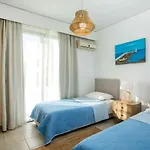 Beachfront Seashell Superior Villa