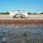Beachfront Seashell Superior Jenádi