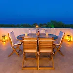 Villa Beachfront Seashell Superior