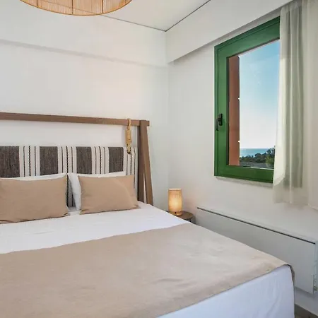 Beachfront Seashell Superior Вилла *